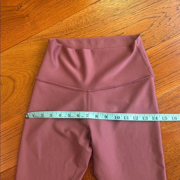 ALO Yoga 7/8 High Waist Air Lift Legging Soft Mulberry - Picture 11 of 13
